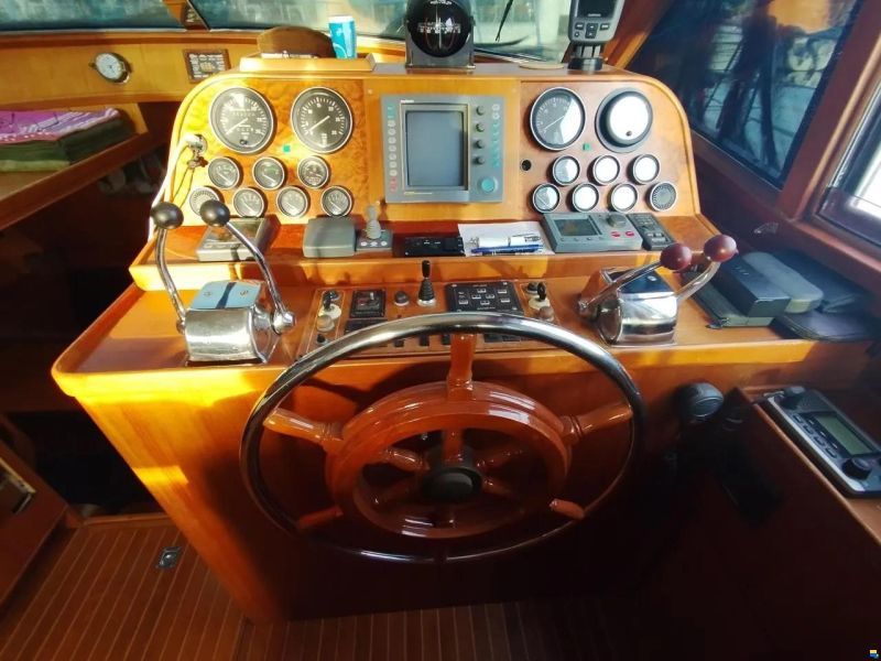 Yaretti Horizon 42 Traveller