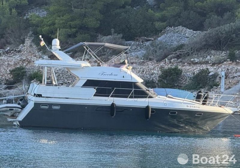 Yaretti Horizon 42 Traveller