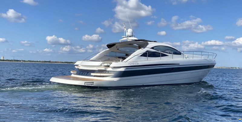 Pershing 52