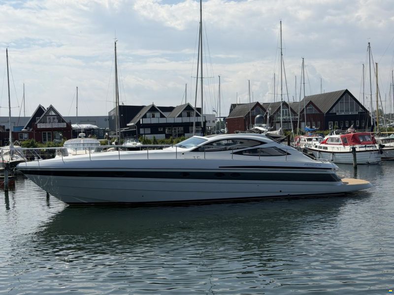 Pershing 52