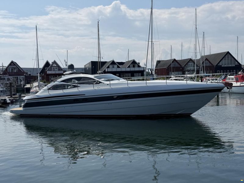 Pershing 52