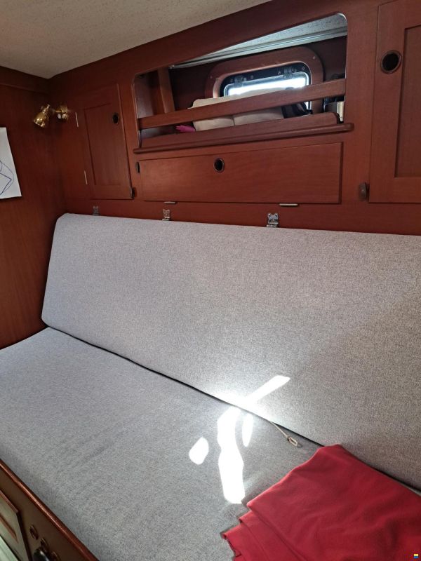 Hallberg-Rassy 38