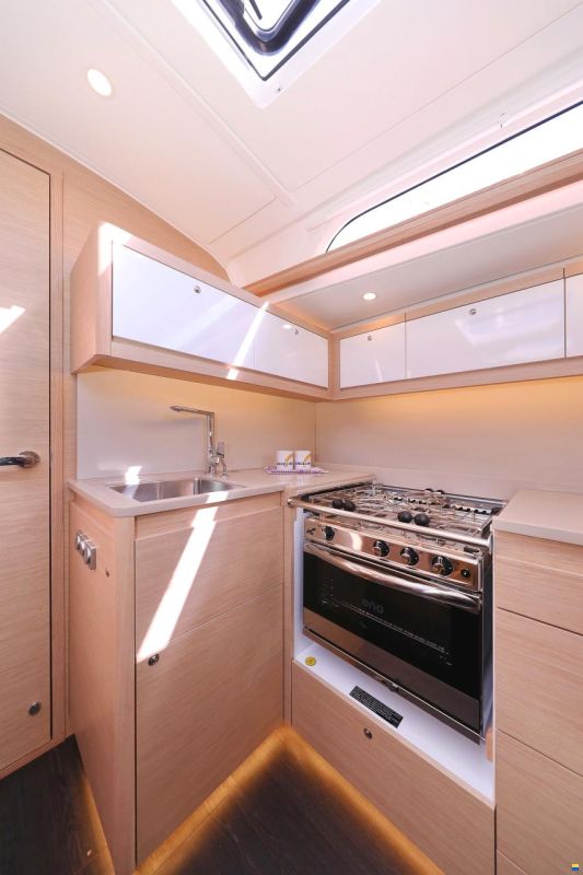 Dufour 470