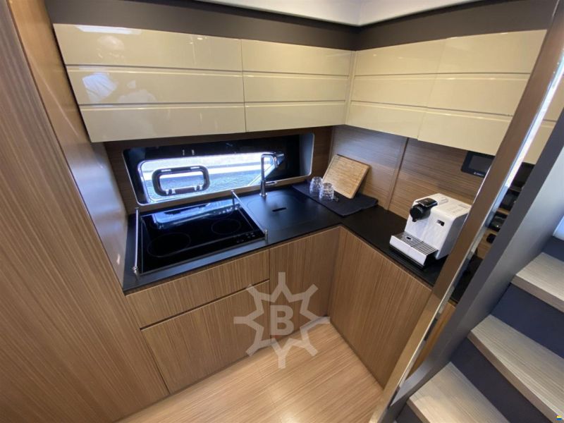 Azimut Atlantis 43