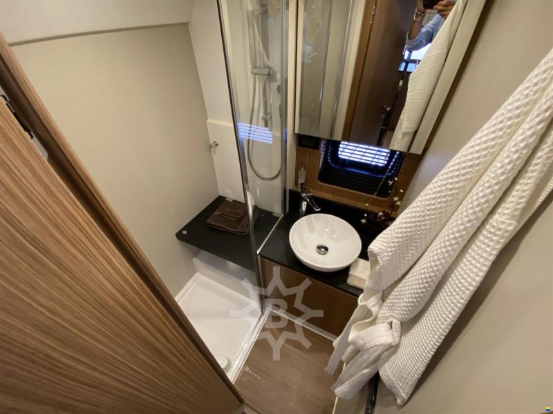 Azimut Atlantis 43