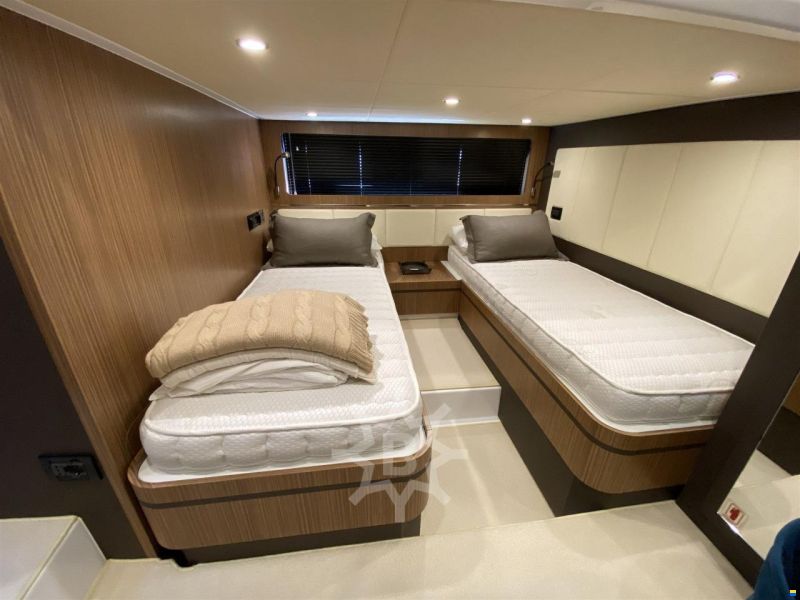 Azimut Atlantis 43