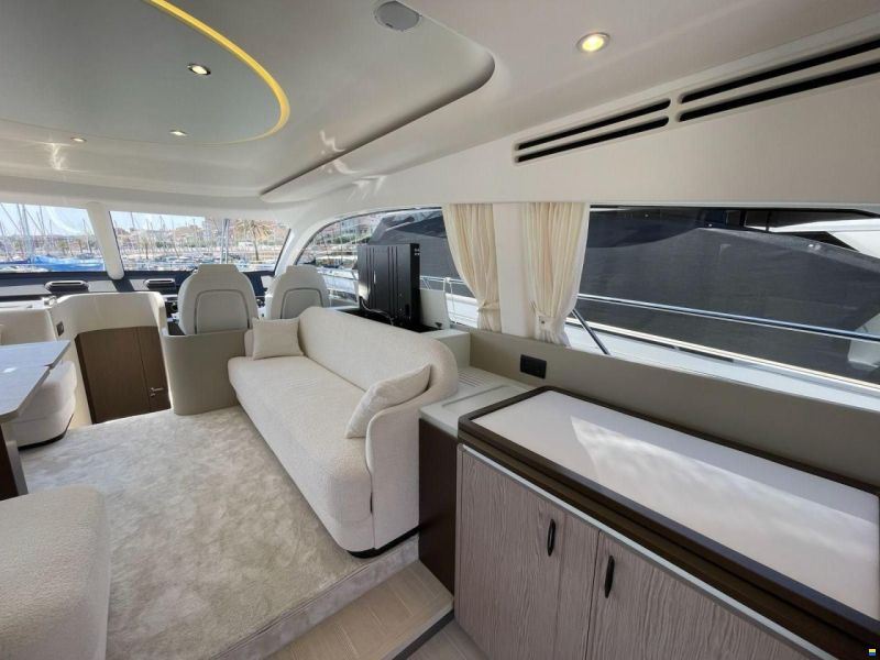 Azimut Fly 53
