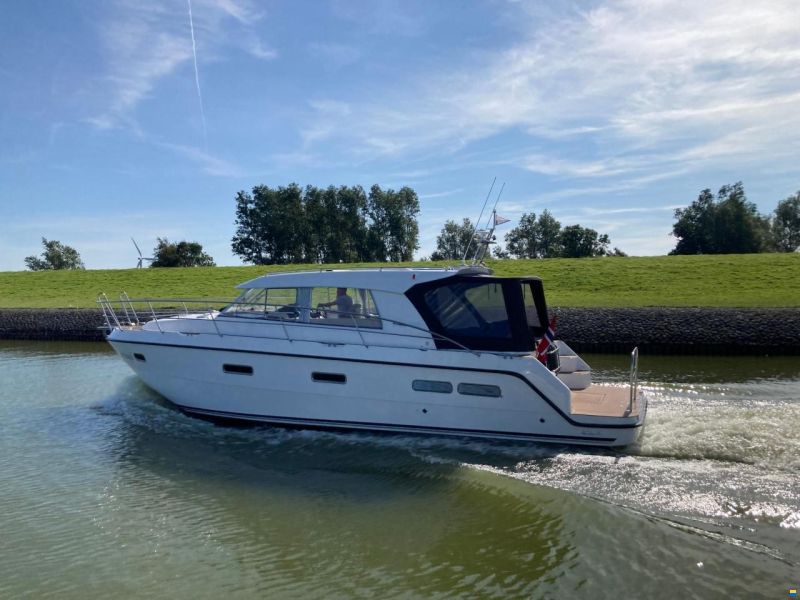 Saga 385