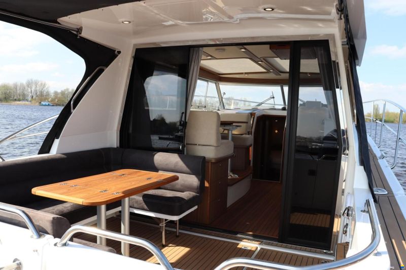 Saga 385