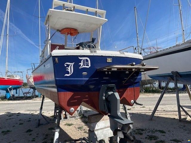 CN Plasti Bateaux Vega 720