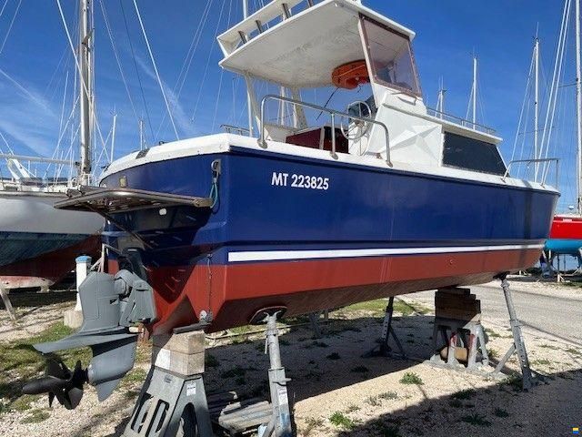 CN Plasti Bateaux Vega 720