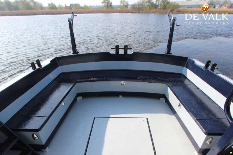 Striker 44