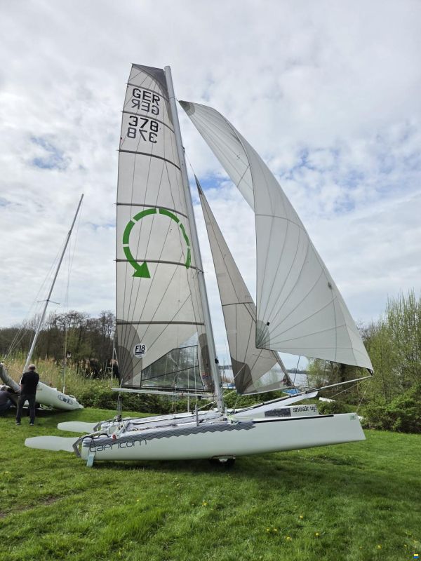 F18 Capricorn AHPC Goodall Cat