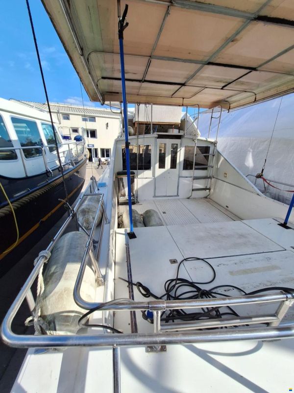 Chris Craft 31 Commander Sport