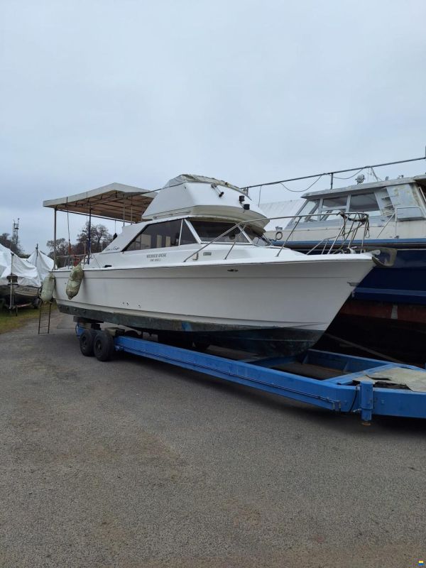 Chris Craft 31 Commander Sport