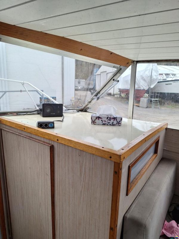 Chris Craft 31 Commander Sport