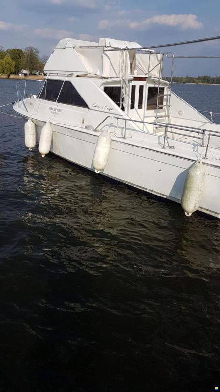Chris Craft 31 Commander Sport