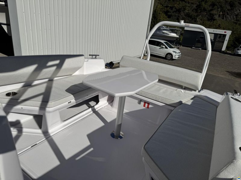Axopar 25 Cross-Top