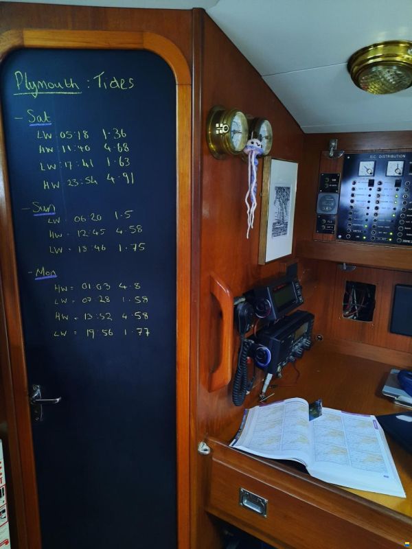 Oyster Mariner 35 Ketch