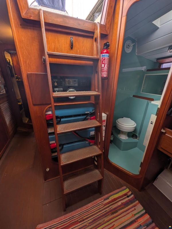 Oyster Mariner 35 Ketch