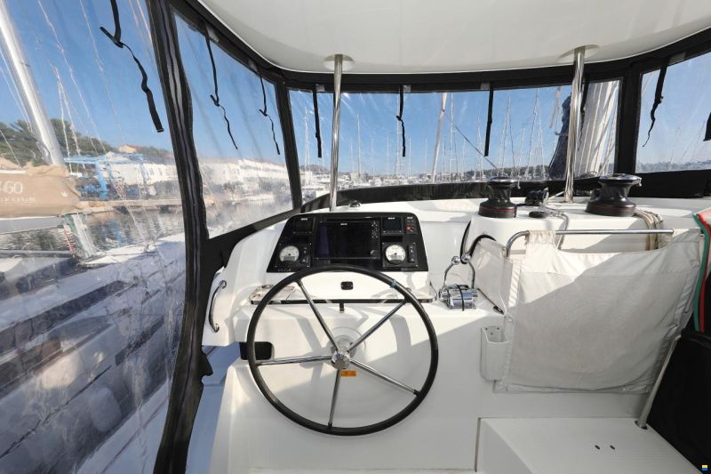 Lagoon 42
