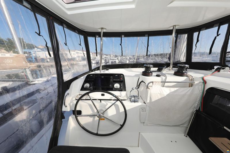 Lagoon 42
