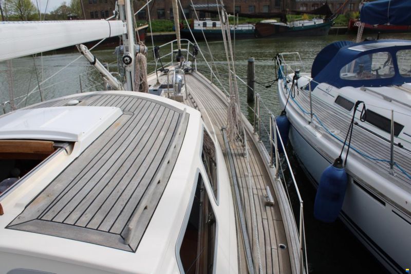 Victoire 1270 Decksaloon