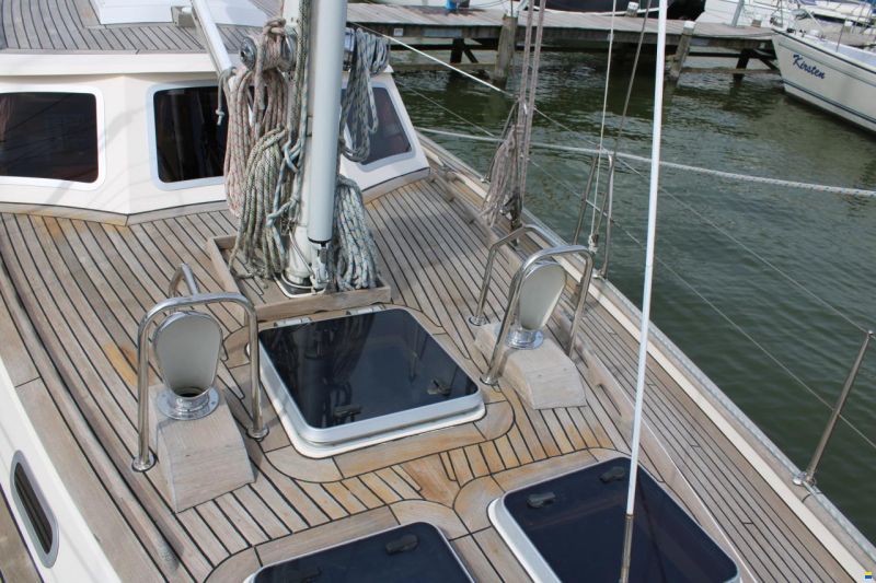 Victoire 1270 Decksaloon