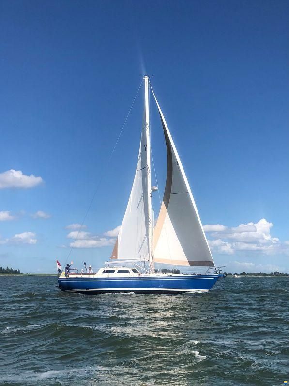 Victoire 1270 Decksaloon
