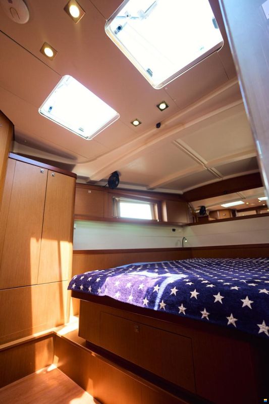 Beneteau Oceanis 48