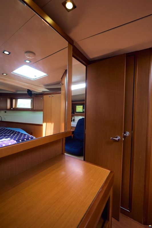 Beneteau Oceanis 48
