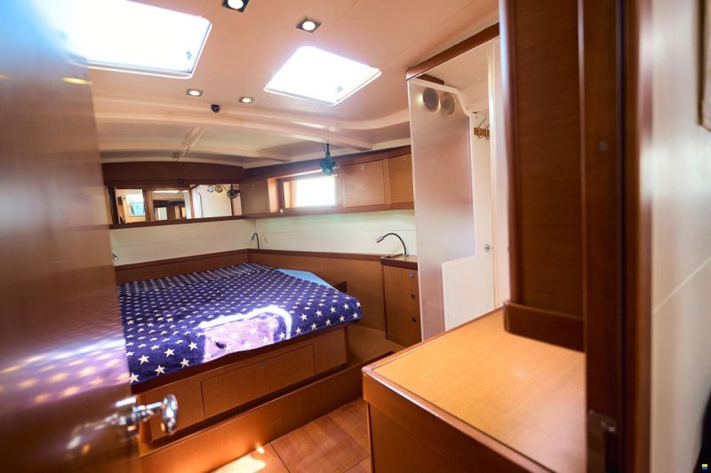 Beneteau Oceanis 48