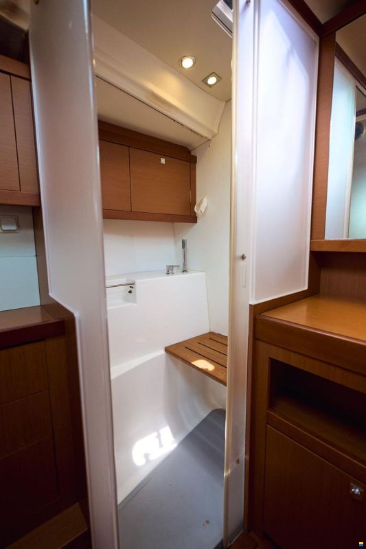 Beneteau Oceanis 48