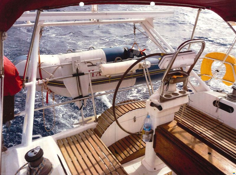 Alubat Ovni 395