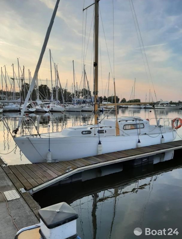 Albin Vega 27