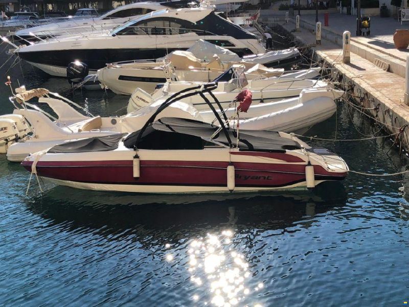 Bryant 233 Bowrider