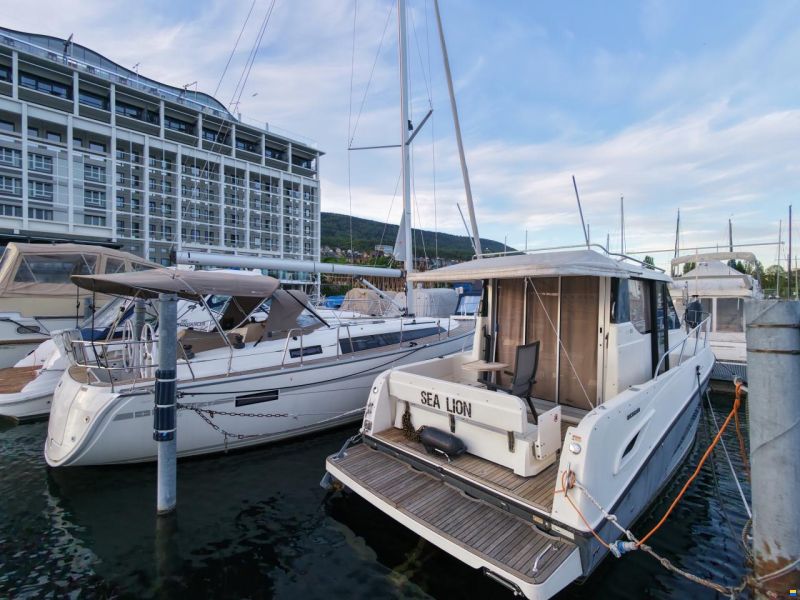 Quicksilver Activ 855 Cruiser