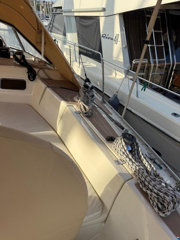 Bavaria Lagoon 390