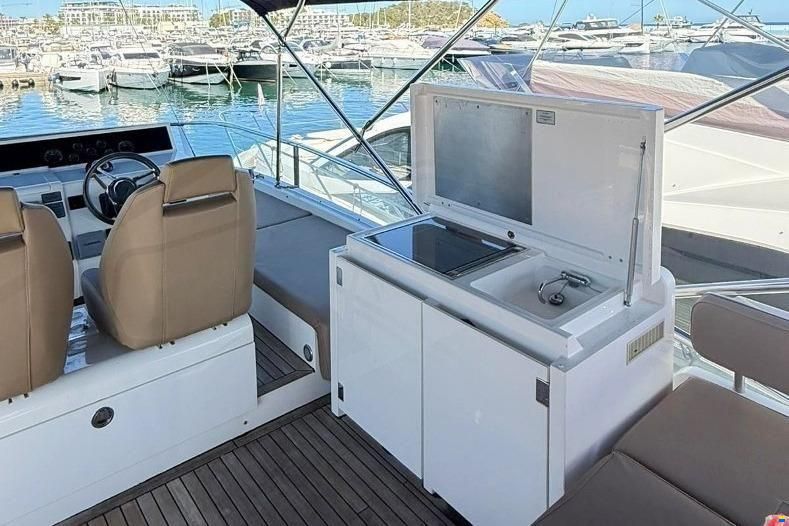 Fairline Squadron 58