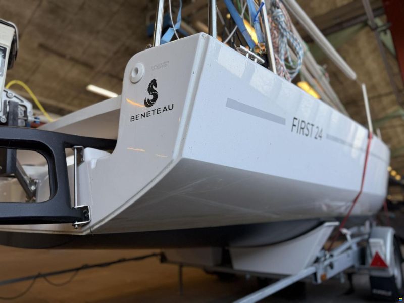 Beneteau First 24