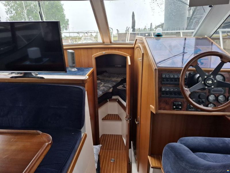 Sportcruiser Galeon Flybridge 280
