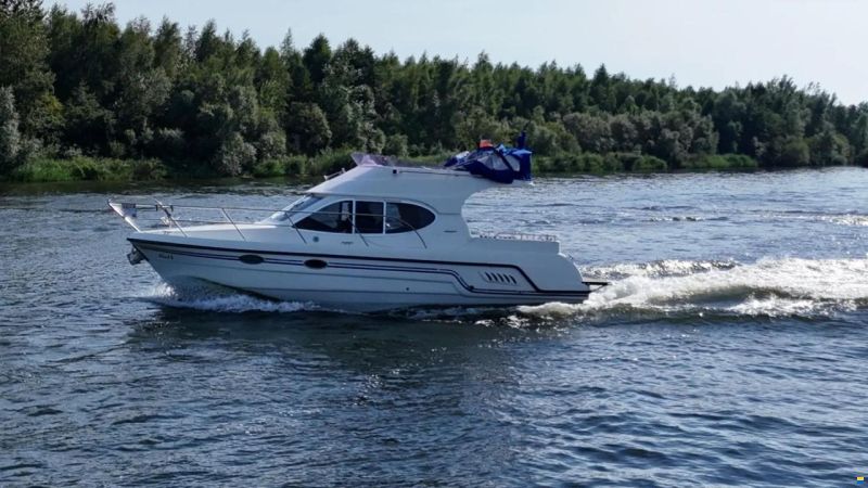 Sportcruiser Galeon Flybridge 280