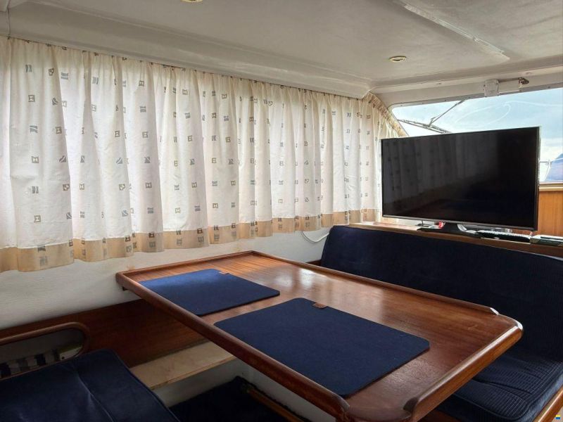 Sportcruiser Galeon Flybridge 280