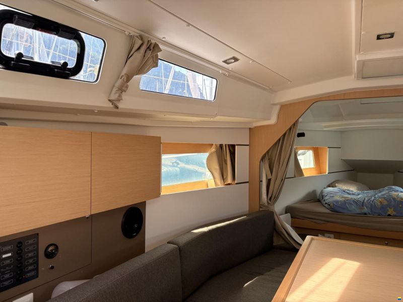 Beneteau Oceanis 35 Weekender