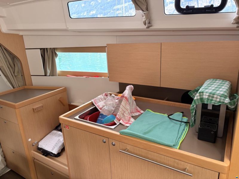 Beneteau Oceanis 35 Weekender