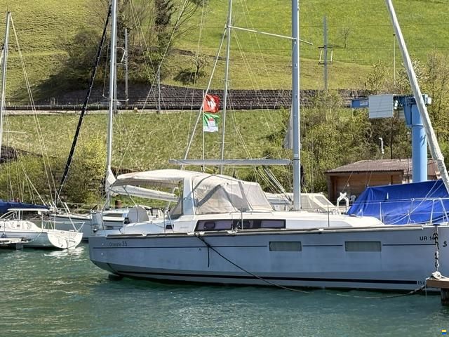 Beneteau Oceanis 35 Weekender