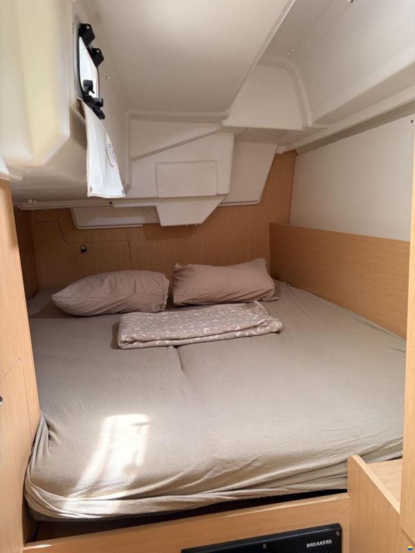 Beneteau Oceanis 35 Weekender