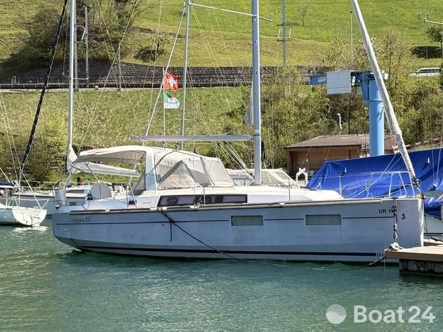 Beneteau Oceanis 35 Weekender