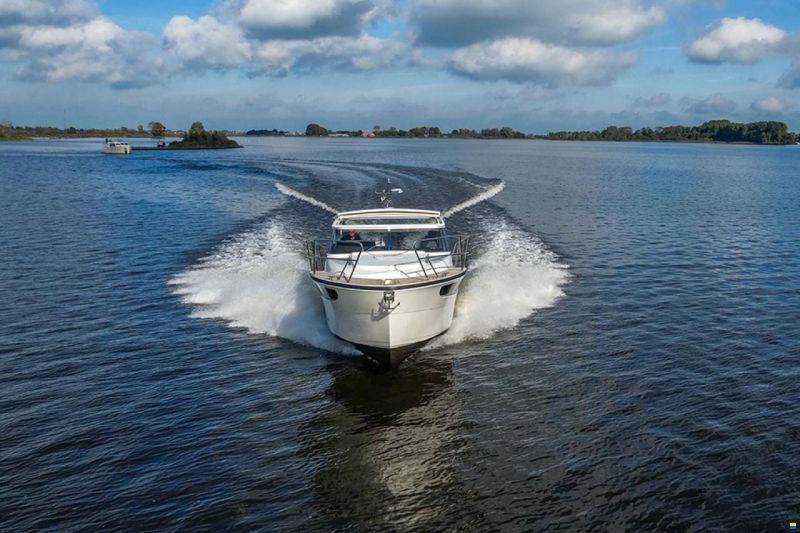 Marex 310 Sun Cruiser