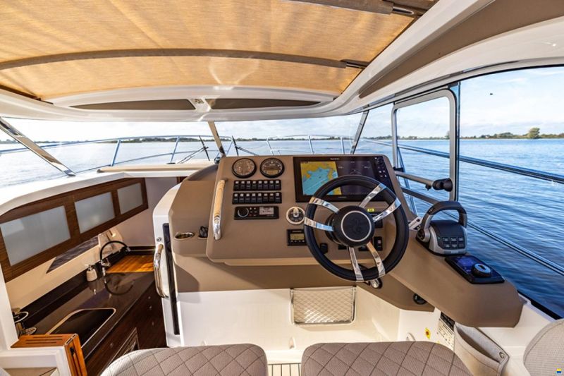 Marex 310 Sun Cruiser